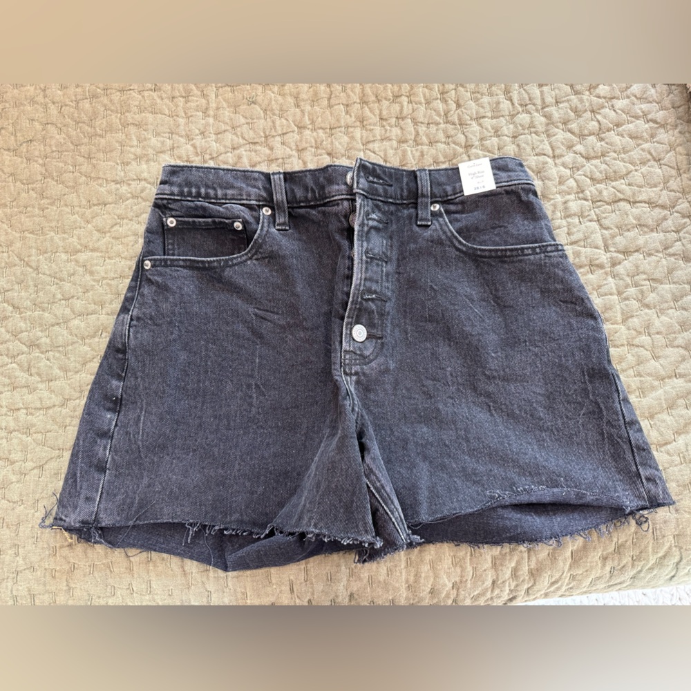Women’s Abercrombie & Fitch Curve Love High Rise 4” shorts